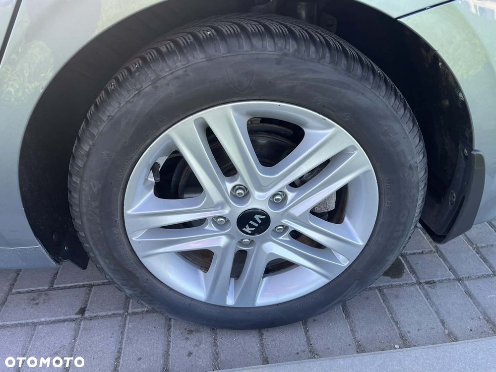 Kia Ceed 1.6 CRDi mHEV M - 6