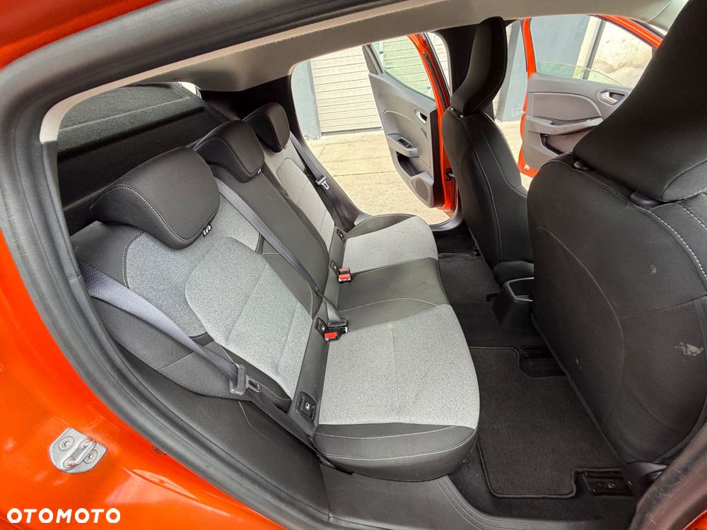 Renault Clio - 10