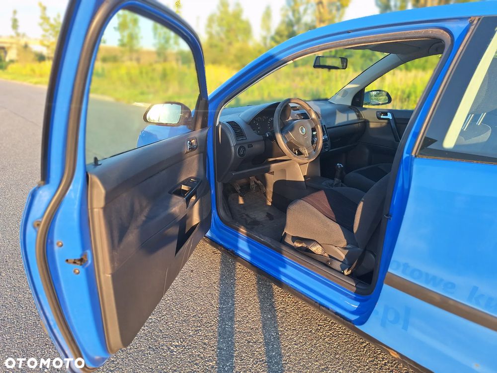 Volkswagen Polo 1.4 16V Trendline - 10