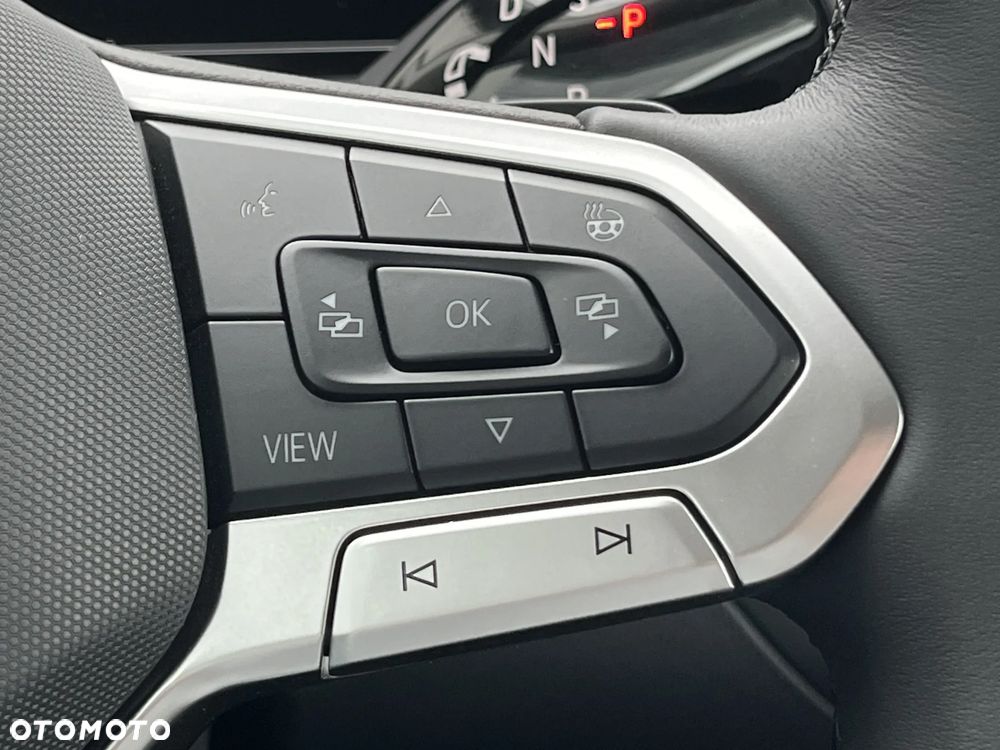 Volkswagen T-Roc 1.5 eTSI Life DSG - 26