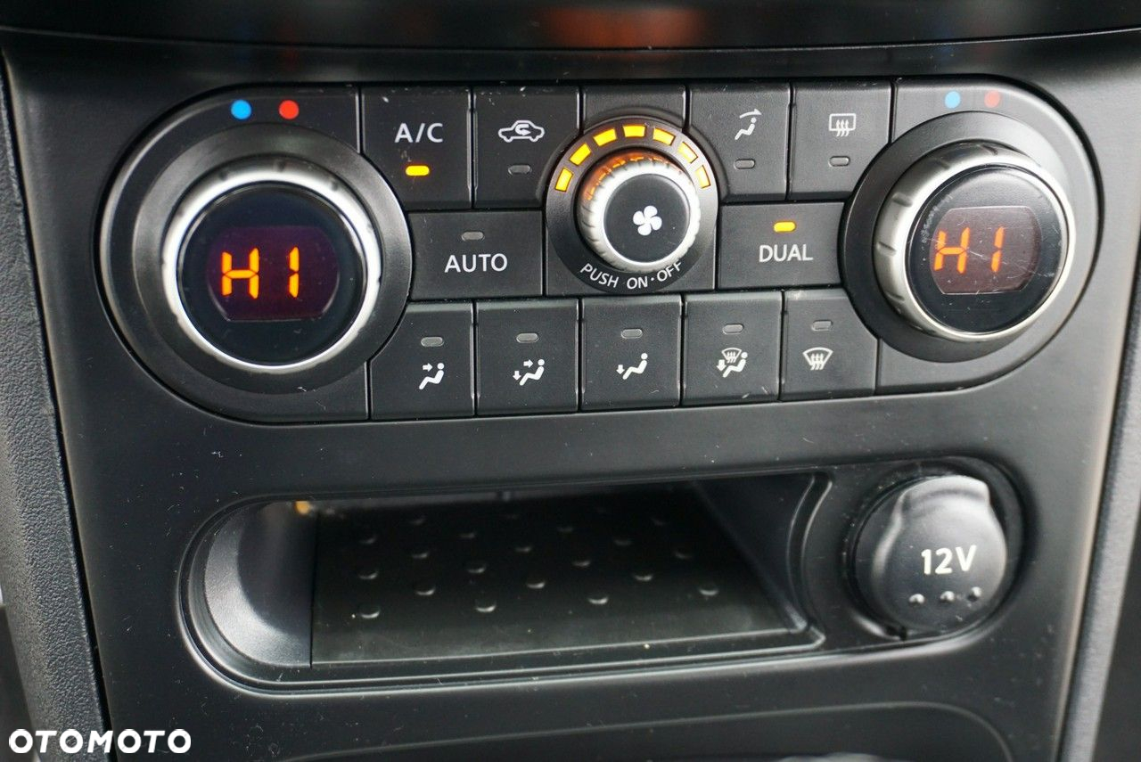 Nissan Qashqai - 25