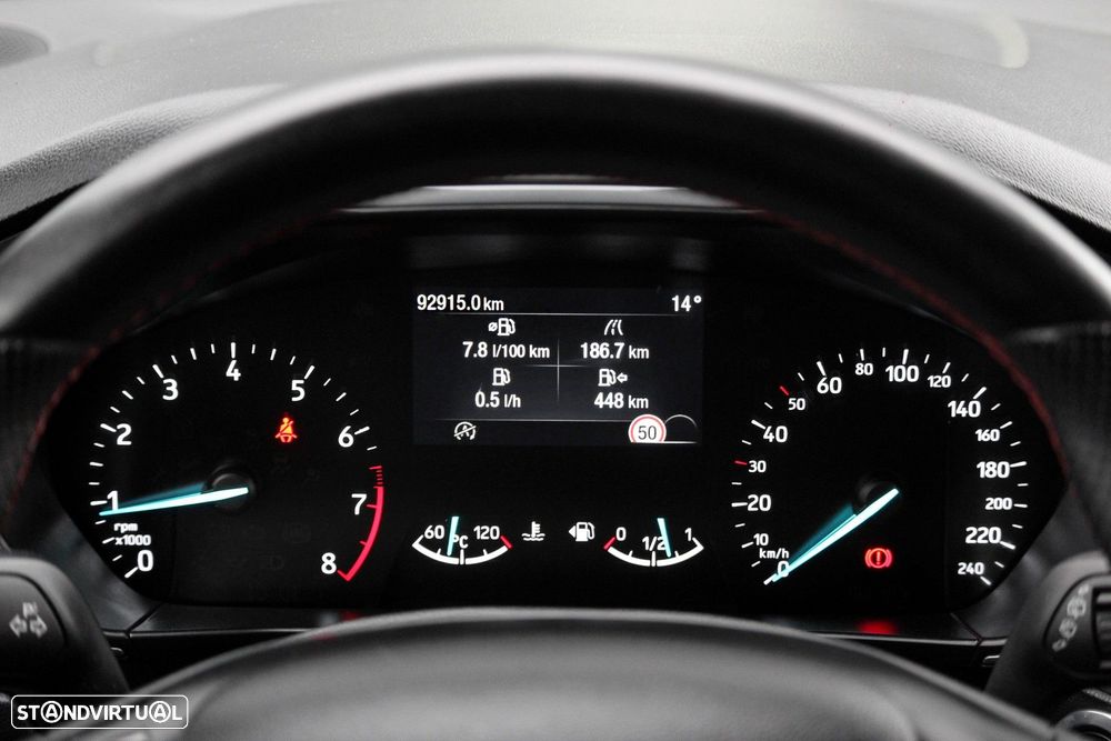 Ford Focus 1.0 EcoBoost MHEV ST-Line - 27