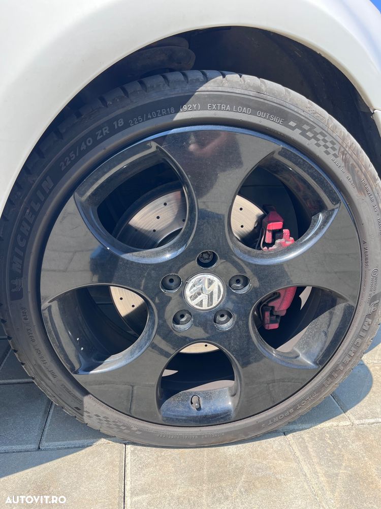 Volkswagen Golf - 9