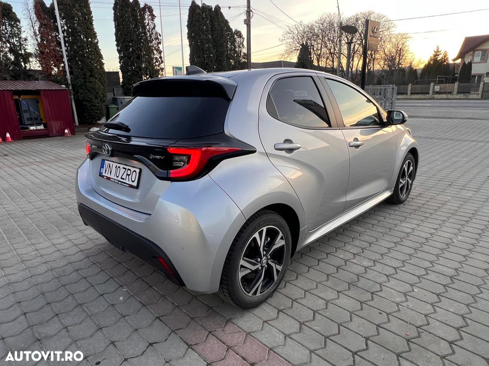 Toyota Yaris 1.5 VVT-i HSD Active - 8