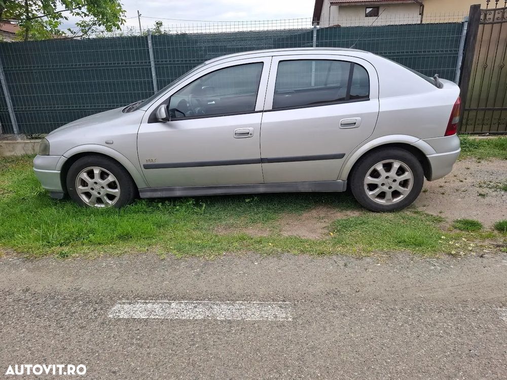 Opel Astra 1.6 Njoy - 1