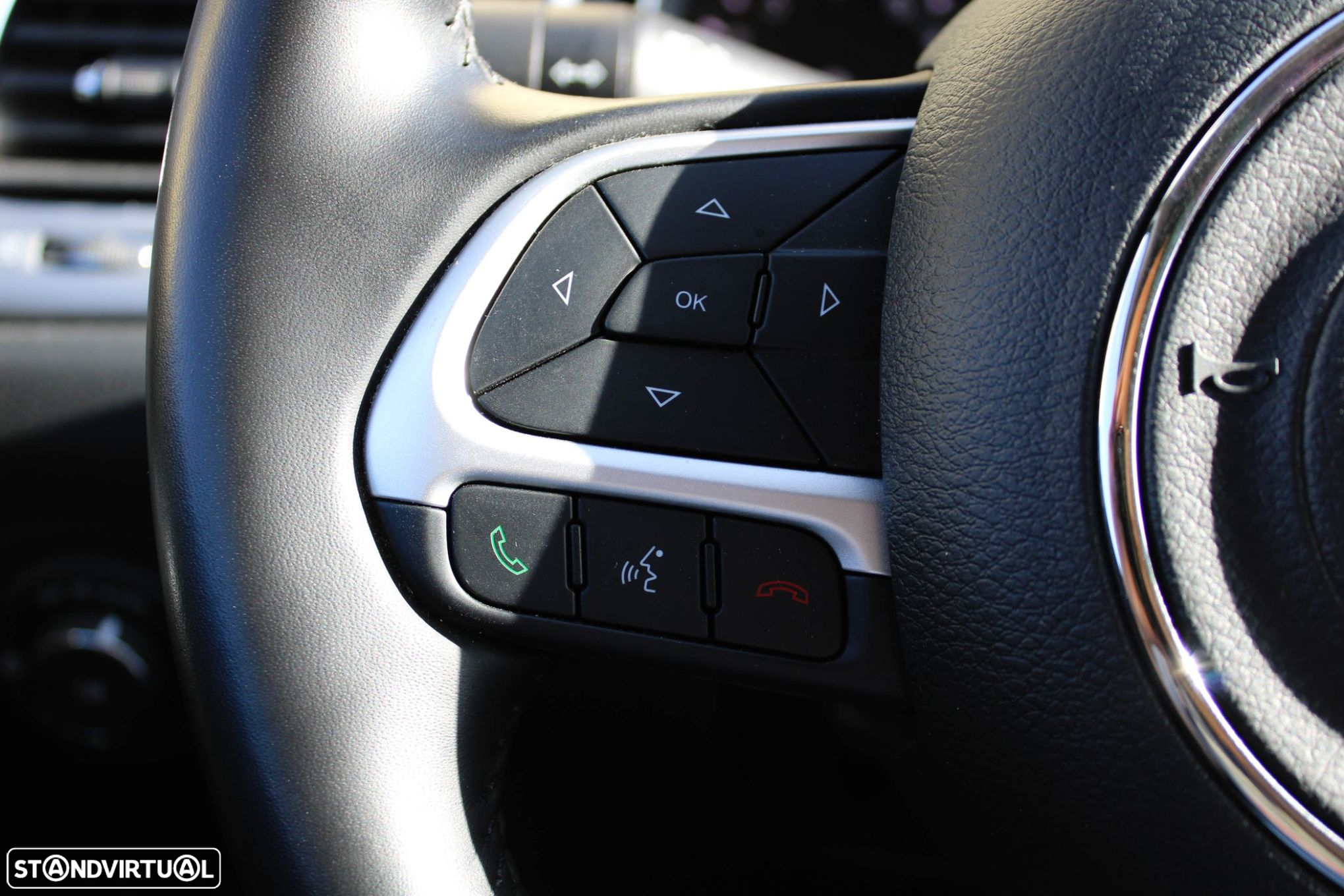 Jeep Compass 1.3 T Sport - 29