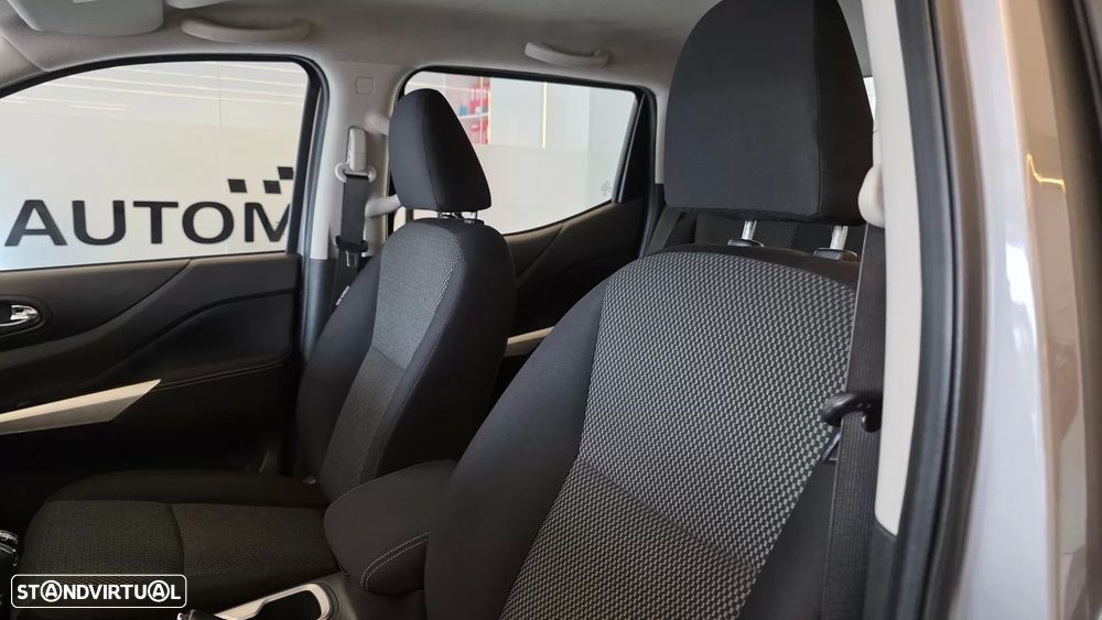 Nissan Navara 2.3 dCi CD 4WD Visia B.Dif. - 35