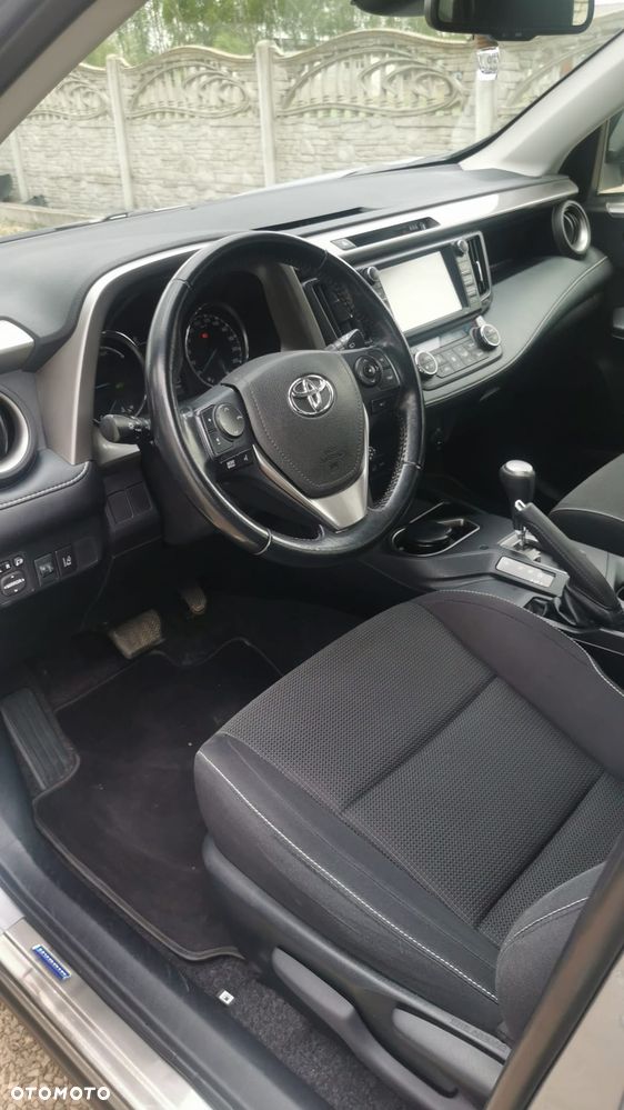 Toyota RAV4 Hybrid Premium 4x2 - 16