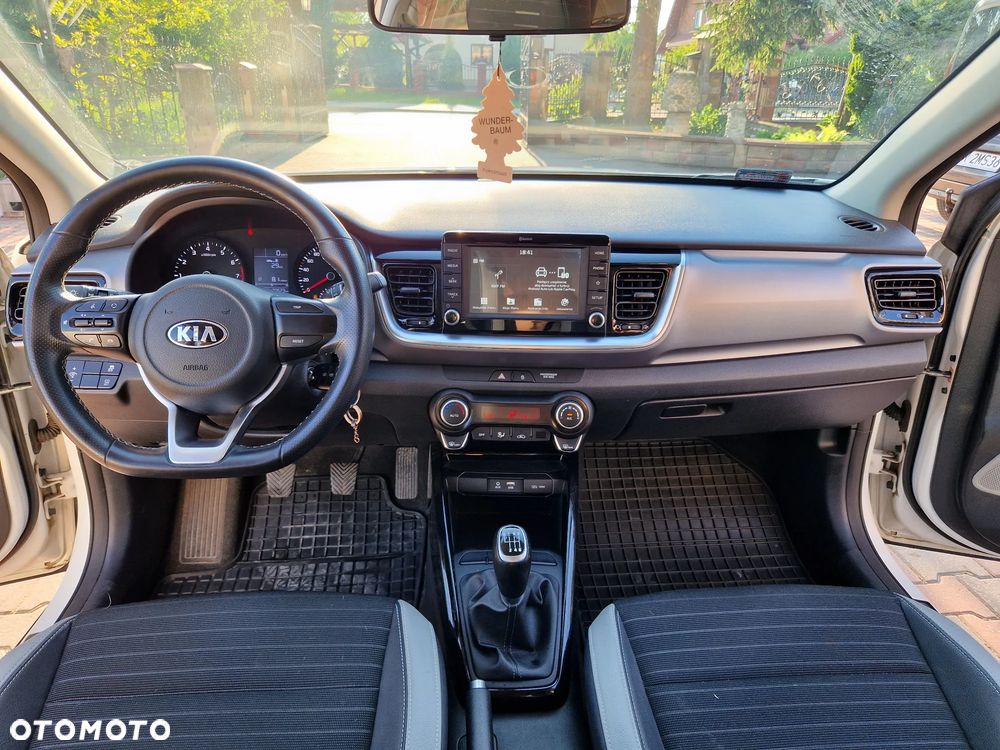 Kia Stonic 1.4 L - 16