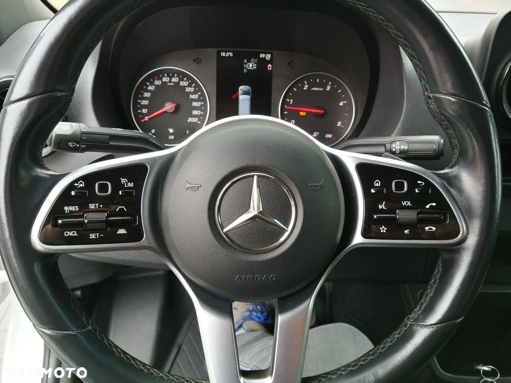 Mercedes-Benz Sprinter 319 - 20