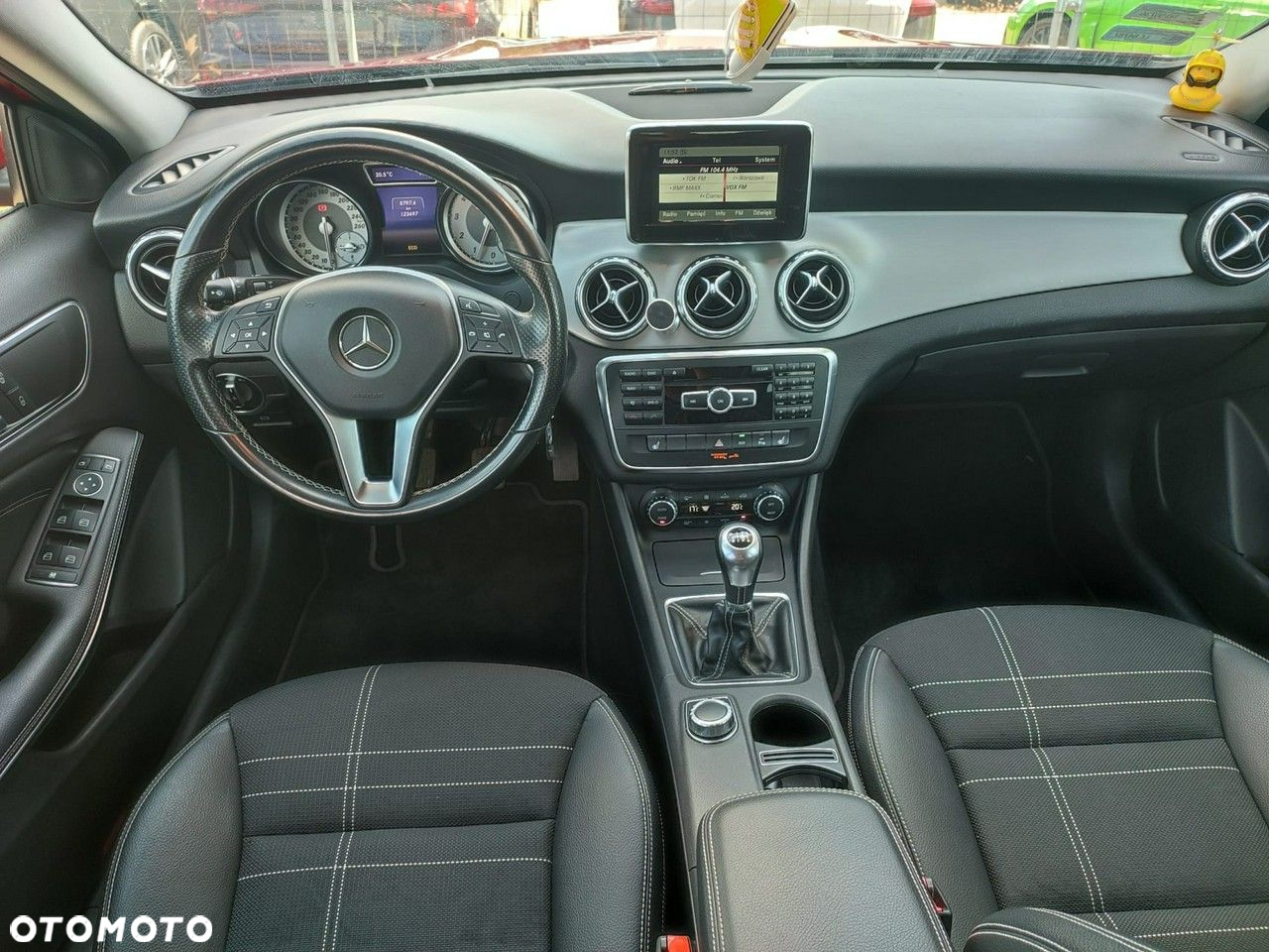 Mercedes-Benz GLA 200 - 9
