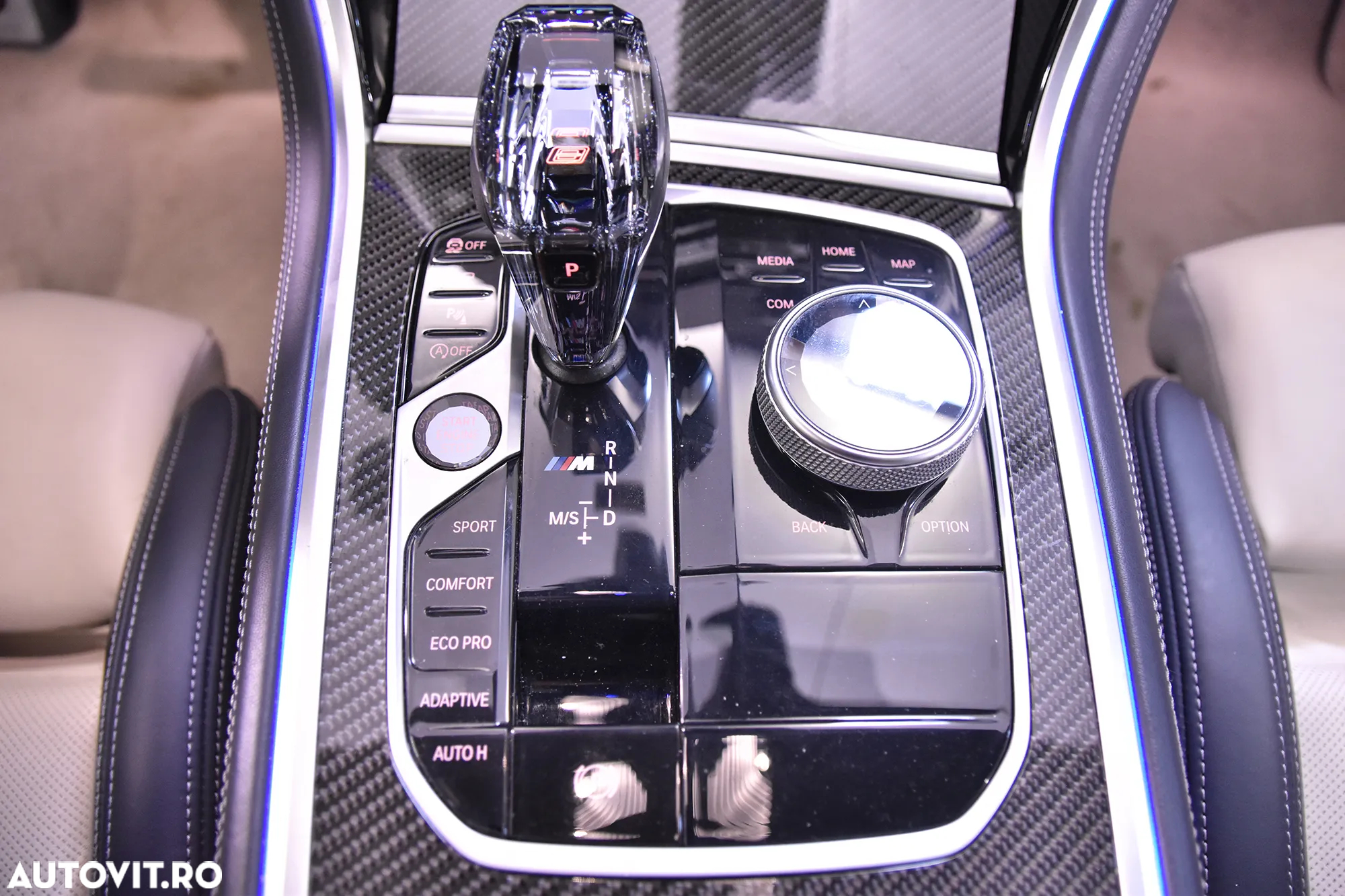 BMW M8 M850i xDrive AT - 17
