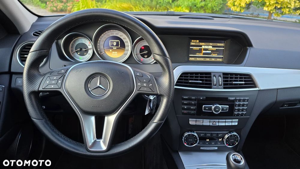 Mercedes-Benz Klasa C 180 BlueEFFICIENCY Avantgarde - 14