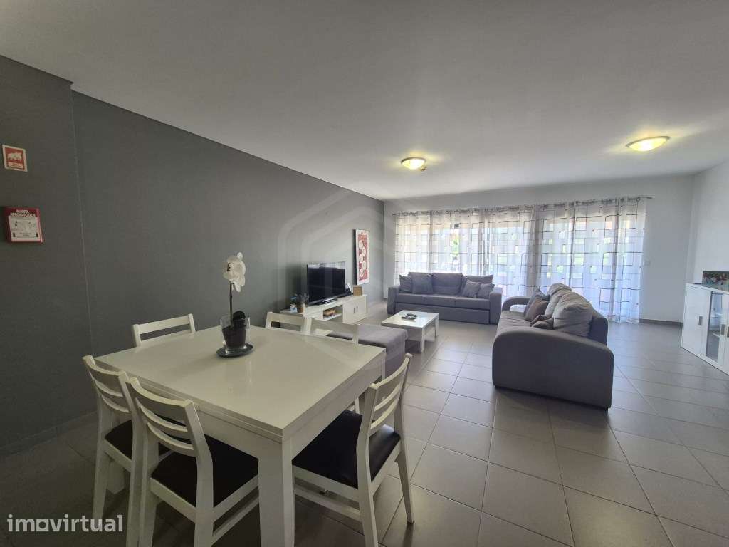 Apartamento T2 em condomínio com piscina na Praia da Rocha, Portimão - Grande imagem: 3/37