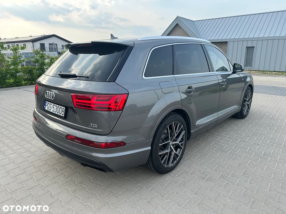 Audi Q7 - 6