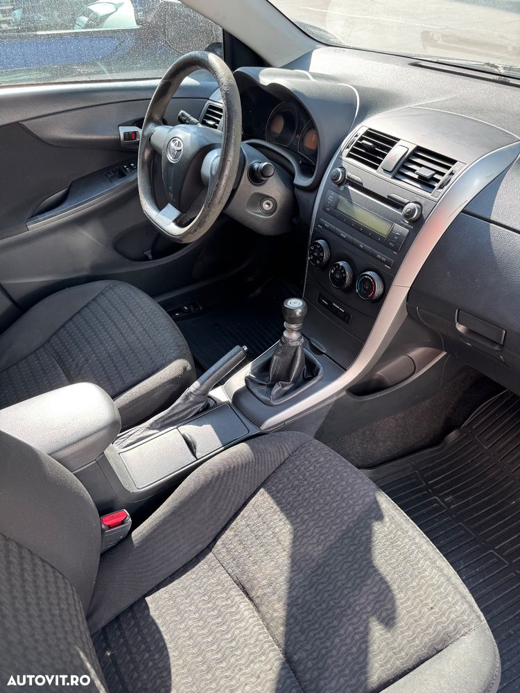 Toyota Corolla 1.4 D-4D Terra - 9