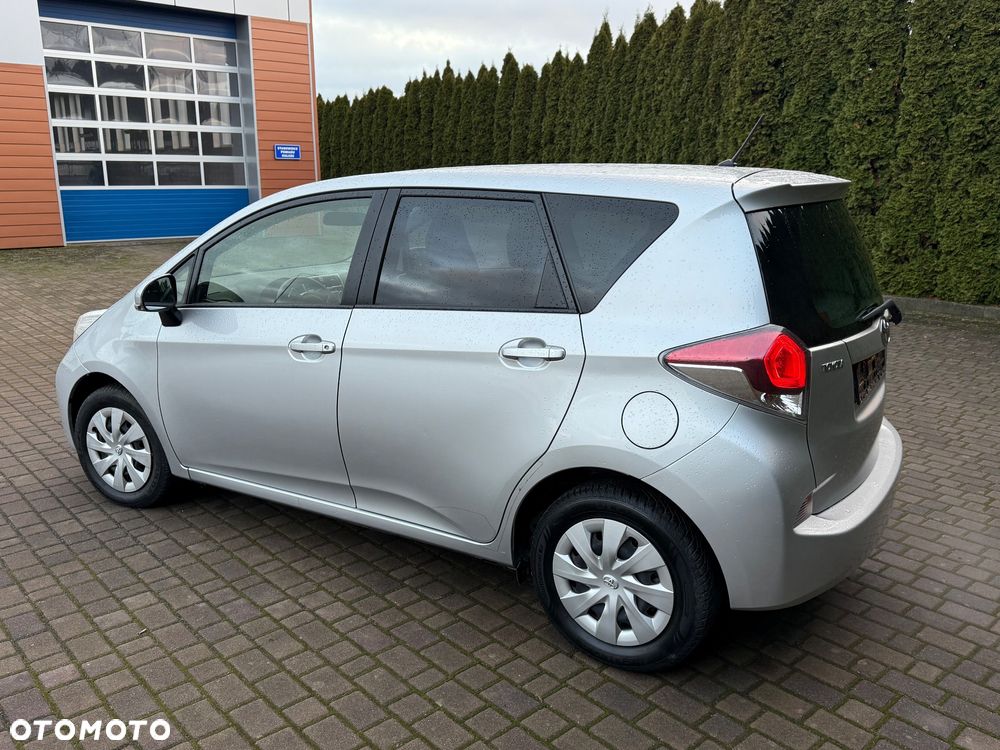 Toyota Verso S 1.33 Active - 11