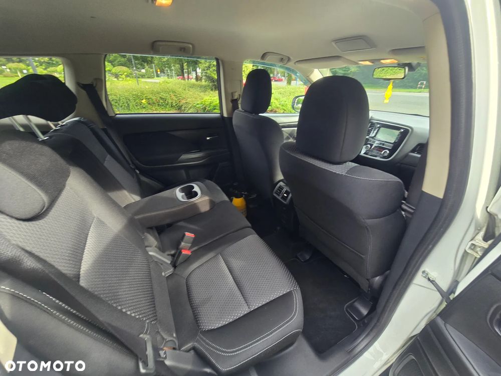 Mitsubishi Outlander 2.0 2WD CVT Active+ - 14
