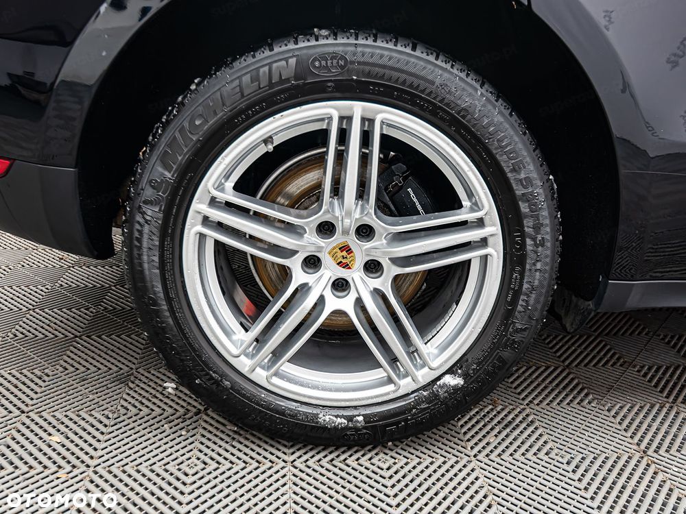 Porsche Macan - 35