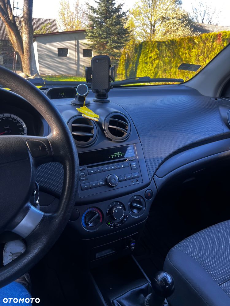 Chevrolet Aveo 1.2 16V Base - 12