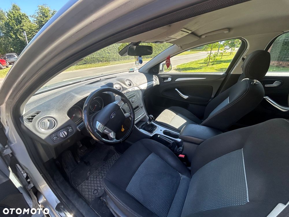 Ford Mondeo 1.8 TDCi Trend - 10