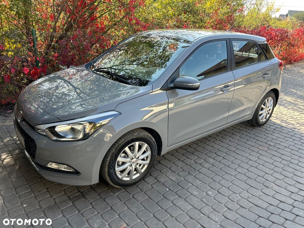 Hyundai i20 1.2 Trend - 12