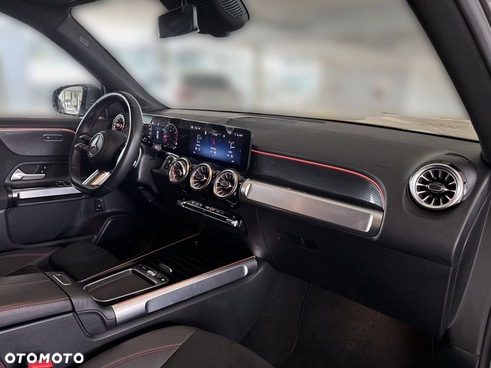 Mercedes-Benz GLB - 18