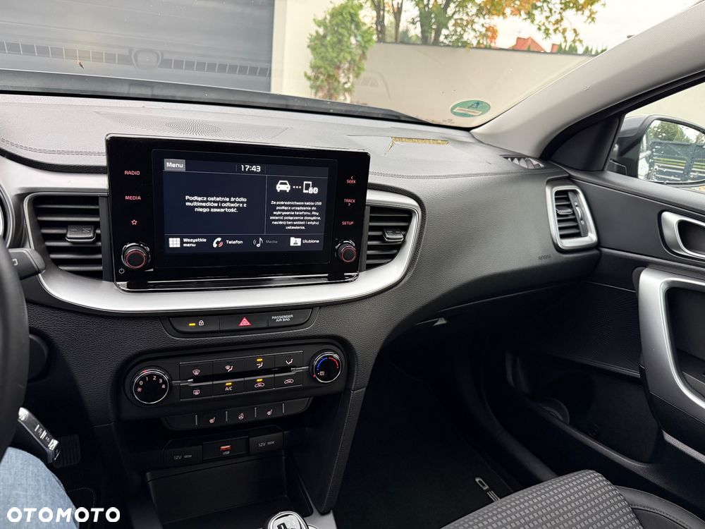 Kia Ceed 1.0 T-GDI 100 OPF Vision - 17