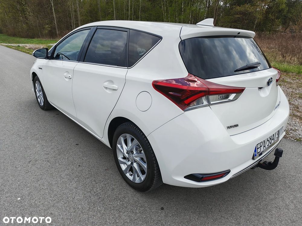 Toyota Auris - 13