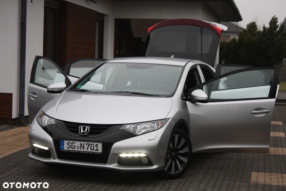 Honda Civic 1.8 Executive i-SHIFT - 1
