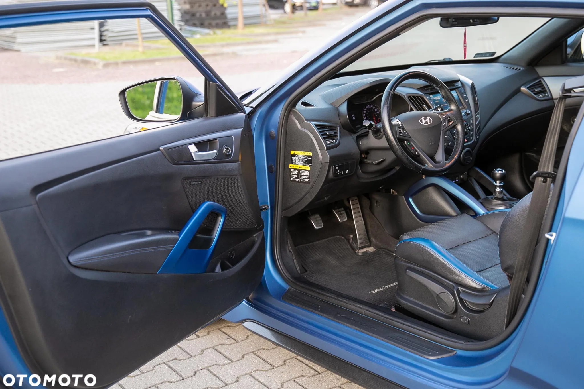 Hyundai Veloster - 8