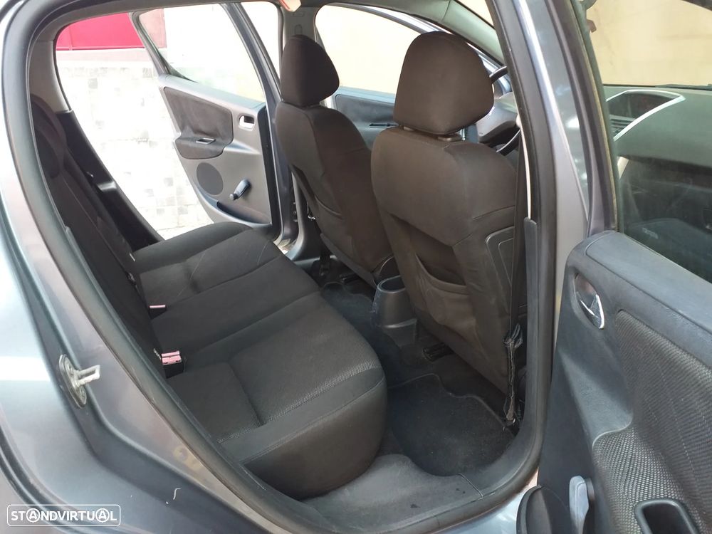 Peugeot 207 1.6 HDi Sport - 6