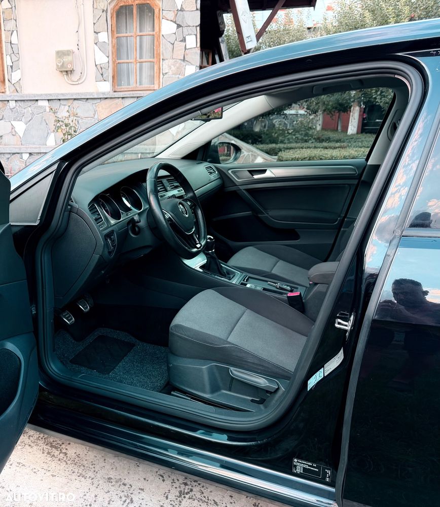 Volkswagen Golf 1.6 TDI DPF Trendline - 10