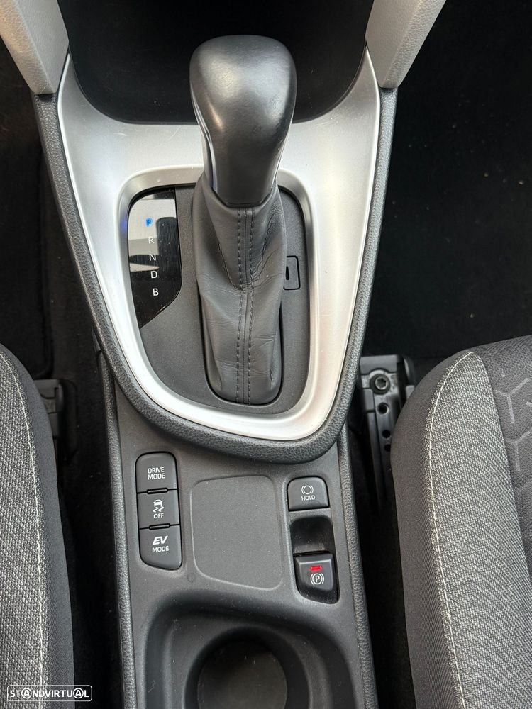 Toyota Yaris Cross 1.5 HDF Comfort Plus AWD - 11