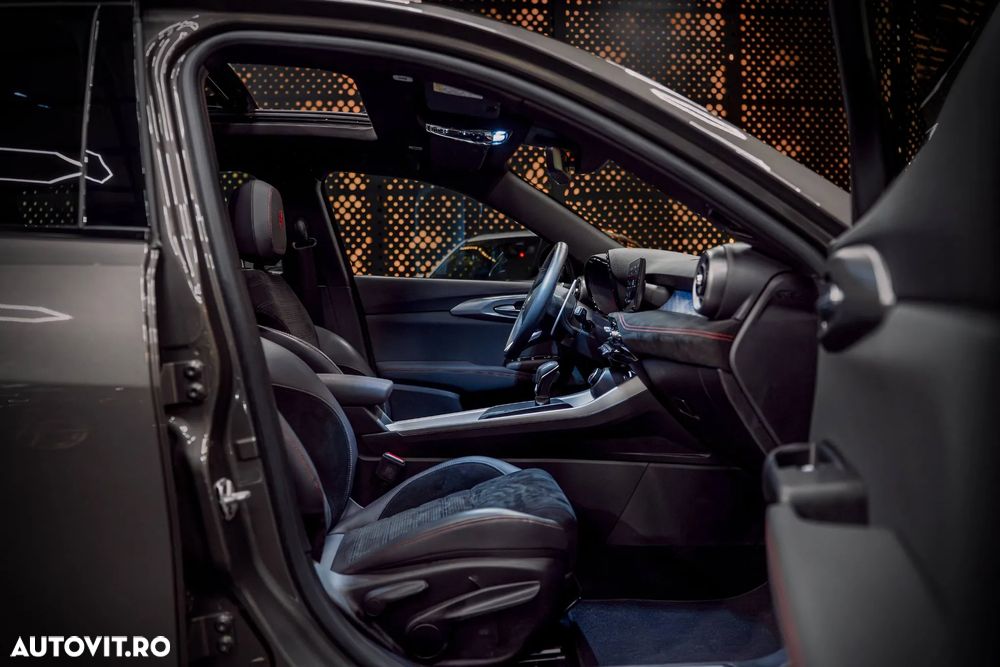 Alfa Romeo Tonale 1.5 FWD AT MHEV Veloce - 26