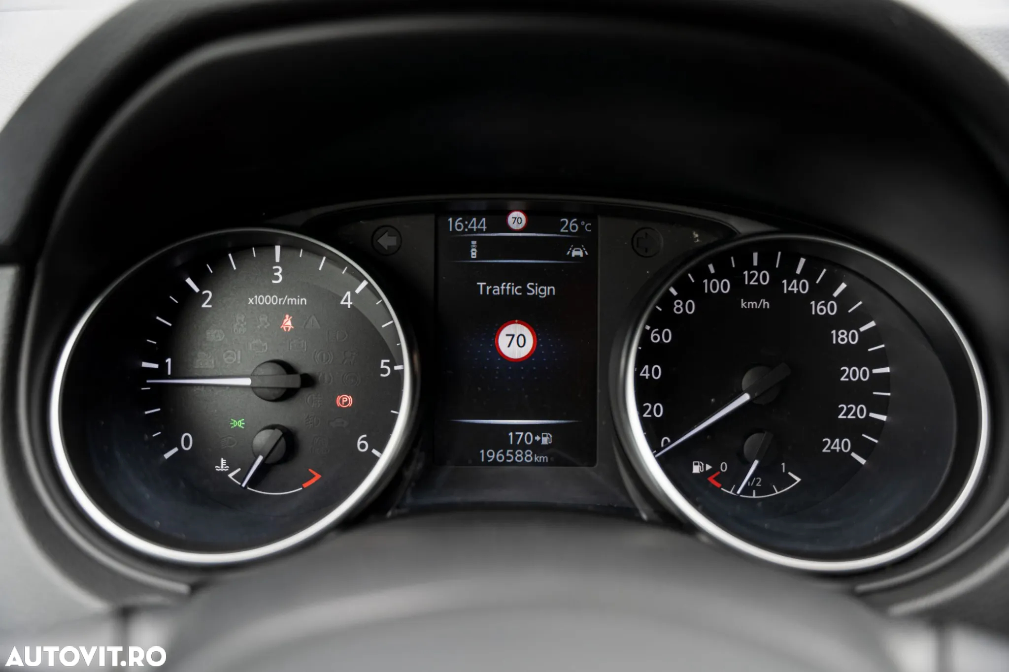 Nissan Qashqai 1.6 DCI Start/Stop N-Connecta - 24