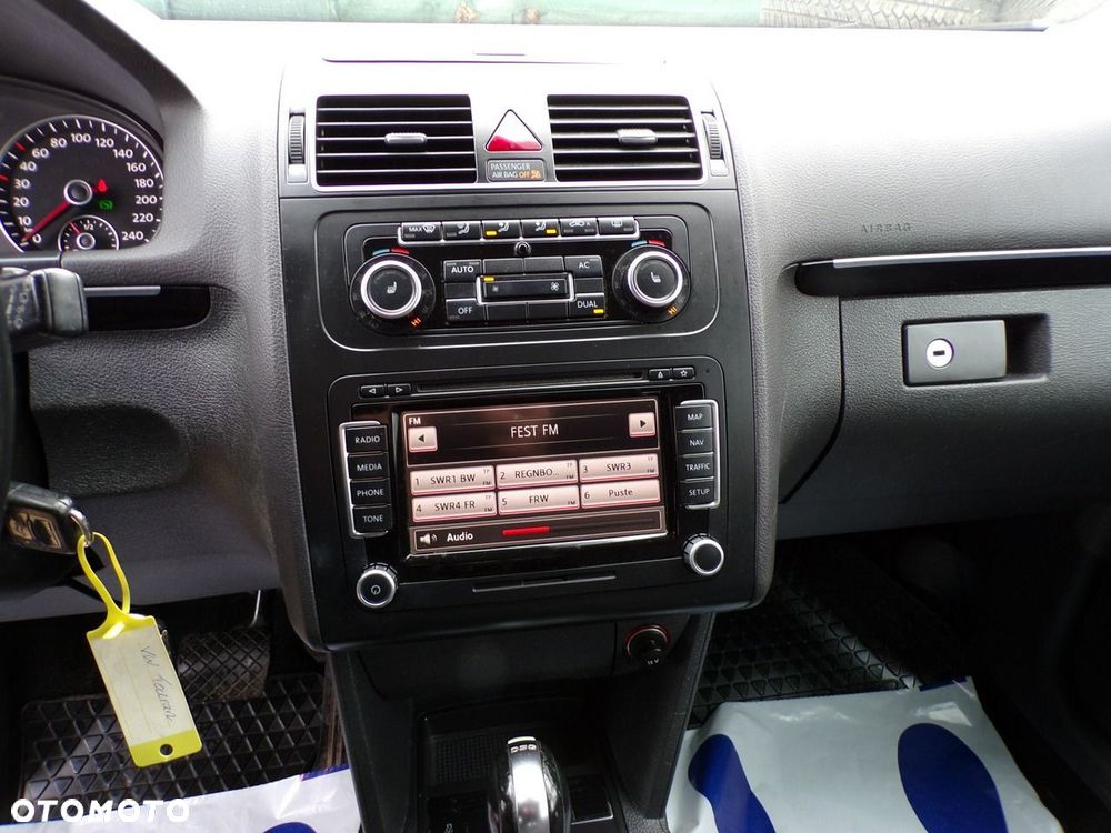 Volkswagen Touran - 18