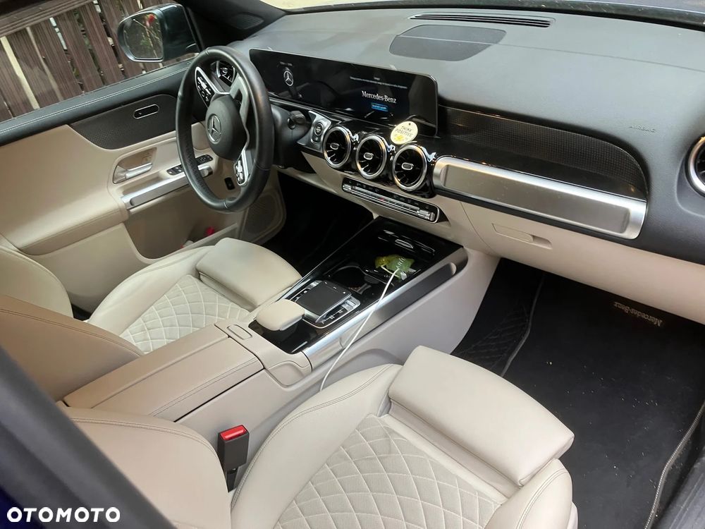 Mercedes-Benz GLB 250 4-Matic 8G-DCT - 7