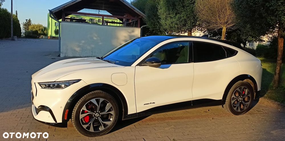 Ford Mustang Mach-E AWD PREMIUM - 2