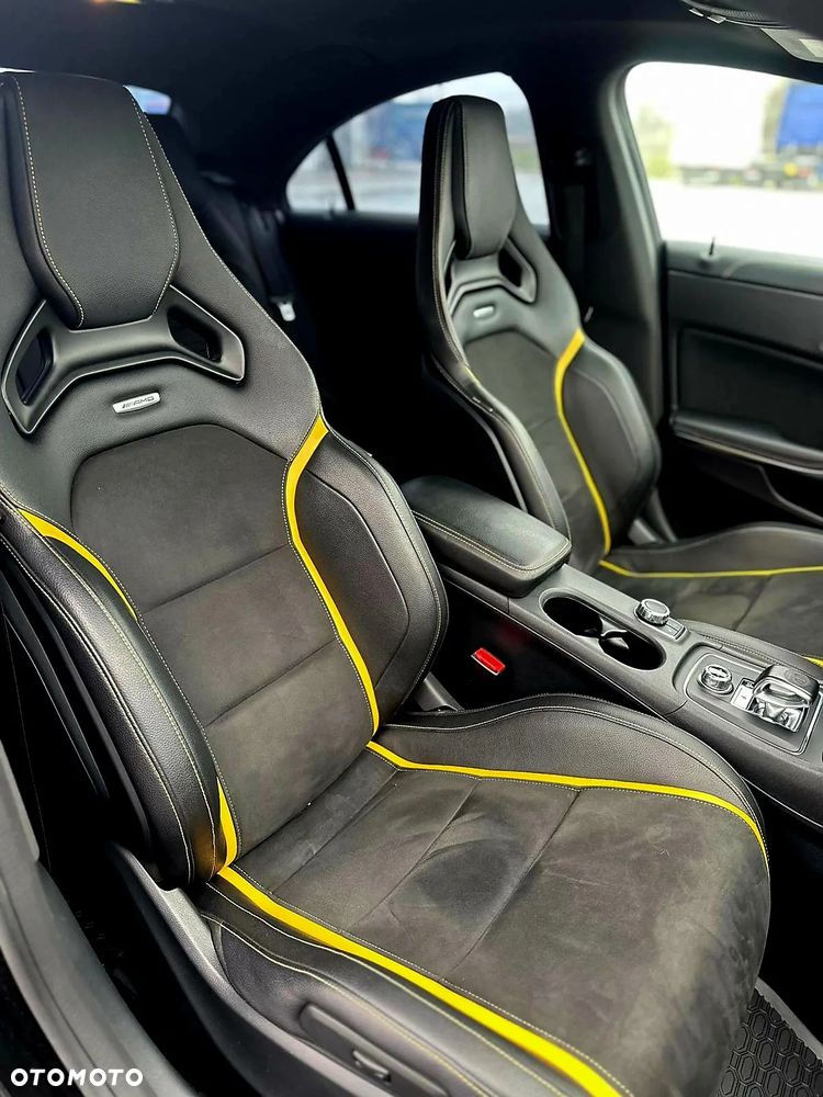 Mercedes-Benz CLA AMG 45 4Matic AMG Speedshift 7G-DCT Yellow Night Edition - 25