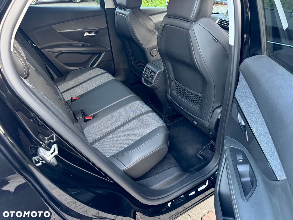 Peugeot 3008 1.5 BlueHDi Active S&S EAT8 - 30