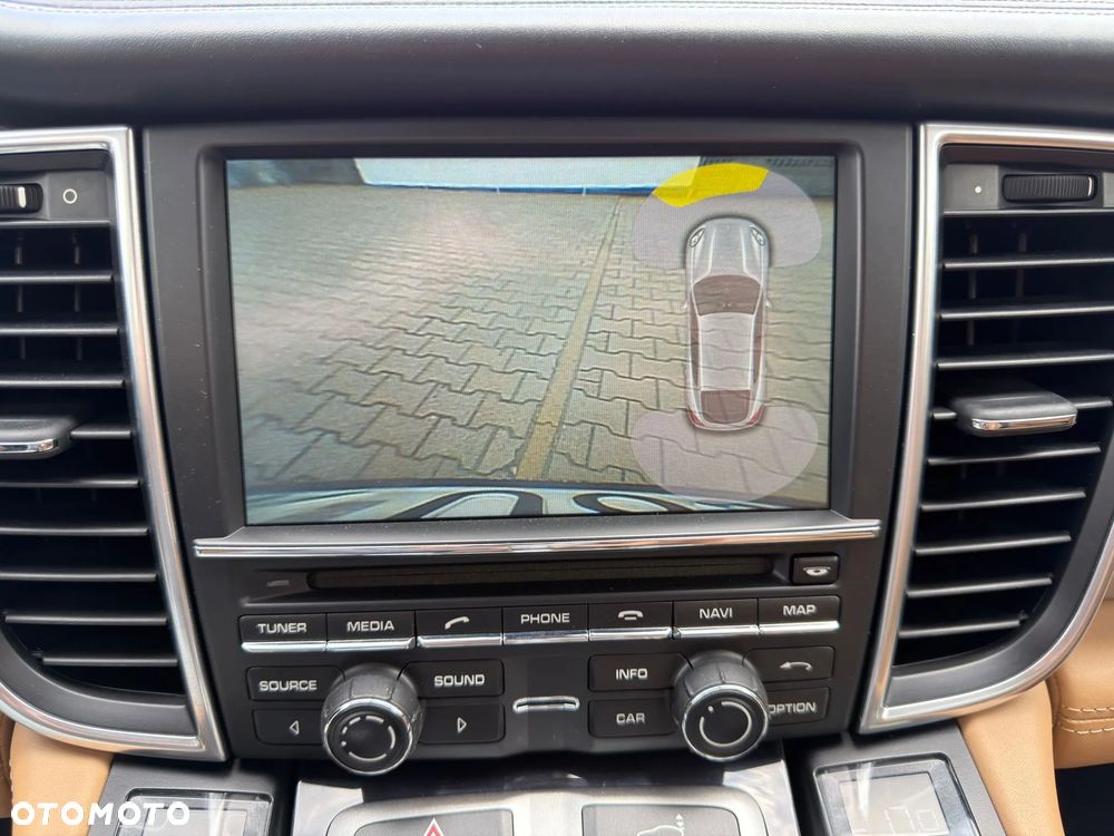 Porsche Panamera 4 - 29