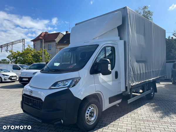Toyota Proace Plandeka