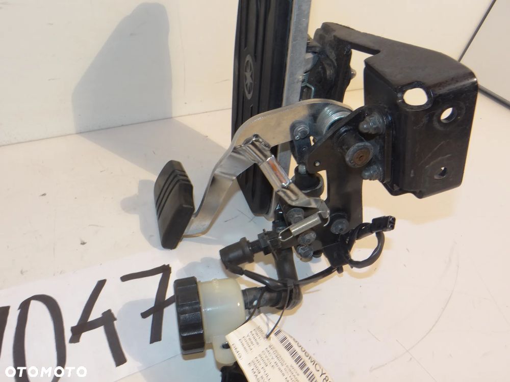 YAMAHA XVS 950 MIDNIGHT STAR PODEST PODUÓŻEK STOPKA SET POMPA HAMULCA PRAWY KOMPLETNY Y047 - 19