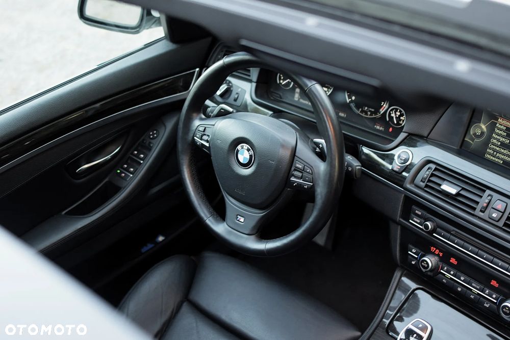 BMW Seria 5 528i xDrive Sport-Aut - 15