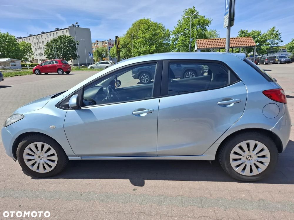 Mazda 2 - 6