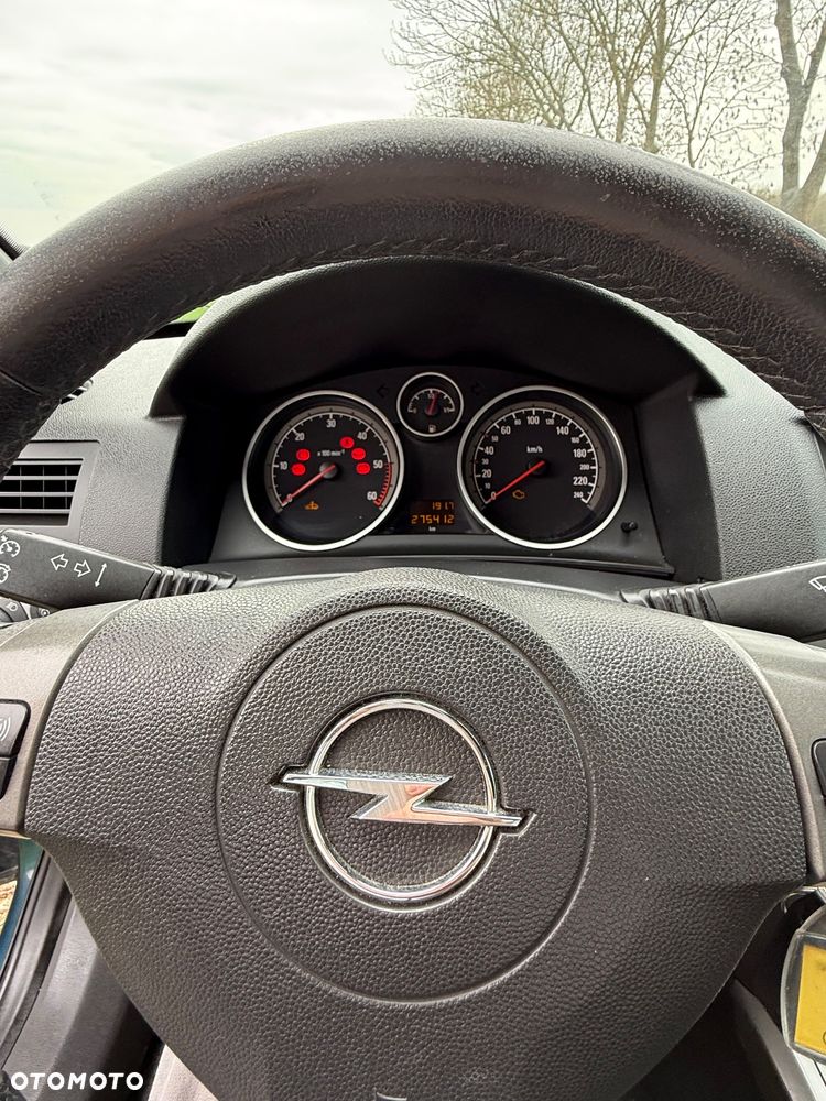 Opel Astra 1.9 CDTI Cosmo - 10