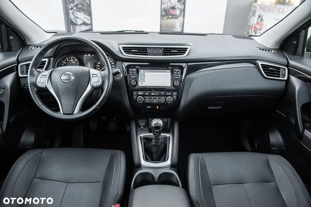 Nissan Qashqai 1.2 DIG-T TEKNA+ - 28