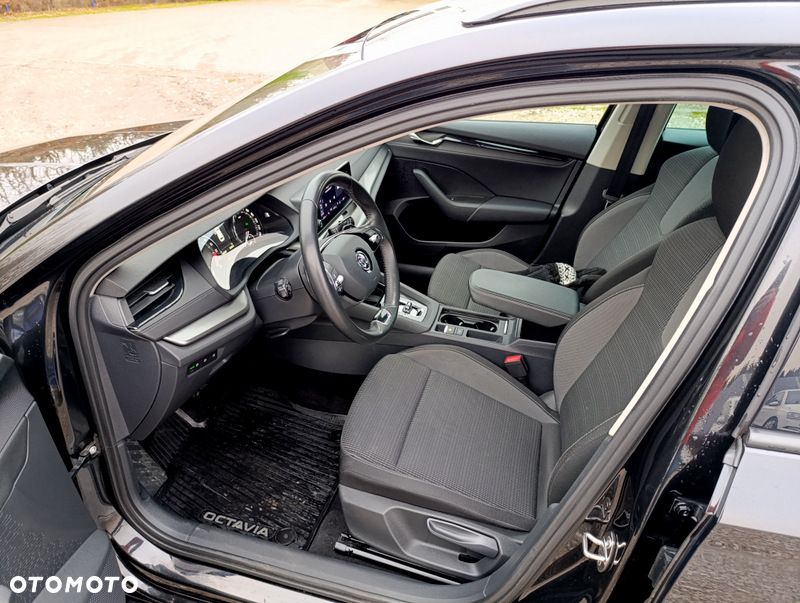 Skoda Octavia 2.0 TDI Ambition DSG - 17
