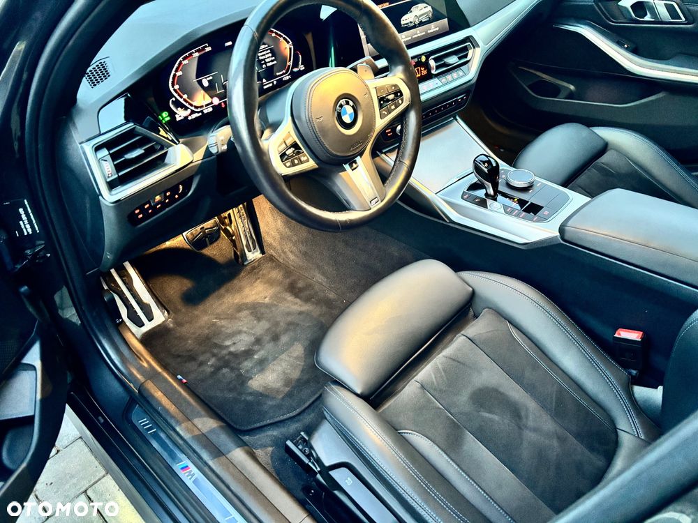 BMW Seria 3 320d xDrive M Sport Shadow sport - 12